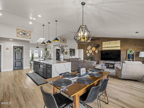 3rd image of 9534 N Aldrich Rd