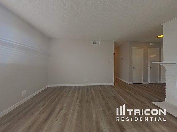 4th image of 2237 Warrenton Dr