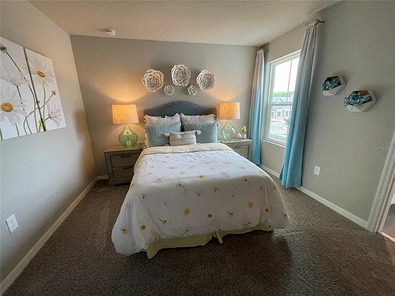 732 Legacy Dr — Photo 23