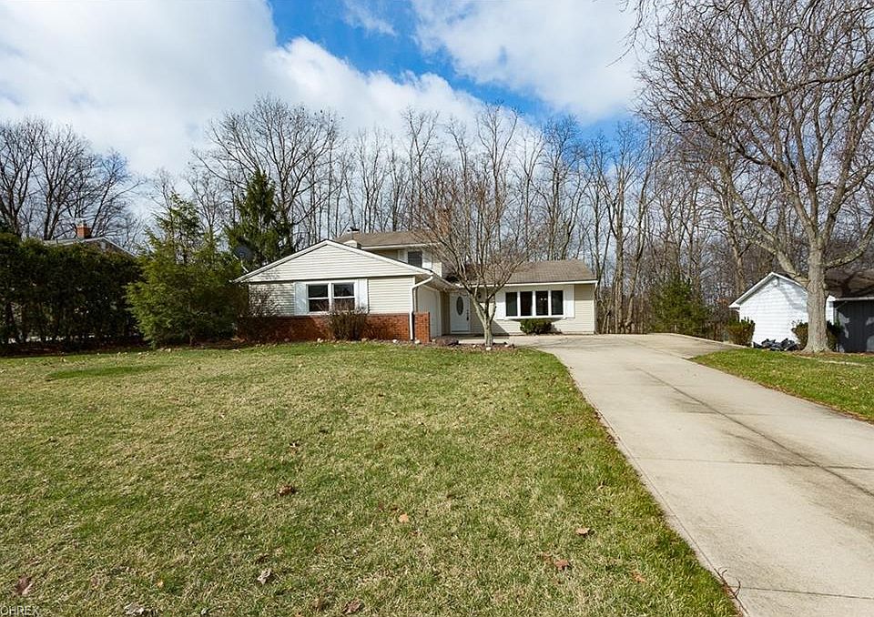 1st image of 15632 Creekwood Ln