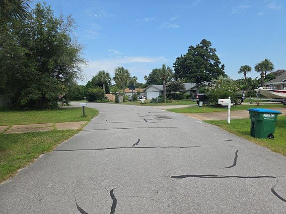 4th image of 806 White Oak Ct