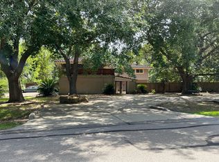 1207 Thomas Dr, Friendswood, TX 77546