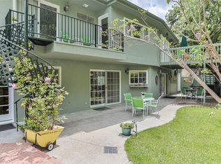 3623 Dixie Canyon Pl, Sherman Oaks, CA 91423