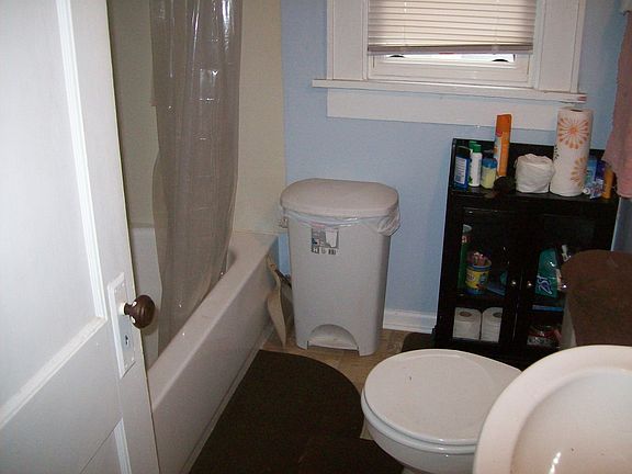 3rd image of 4921 Bellefontaine