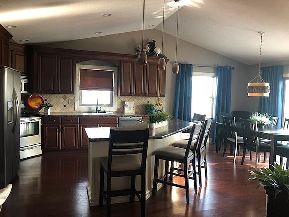 kitchen/dining room
