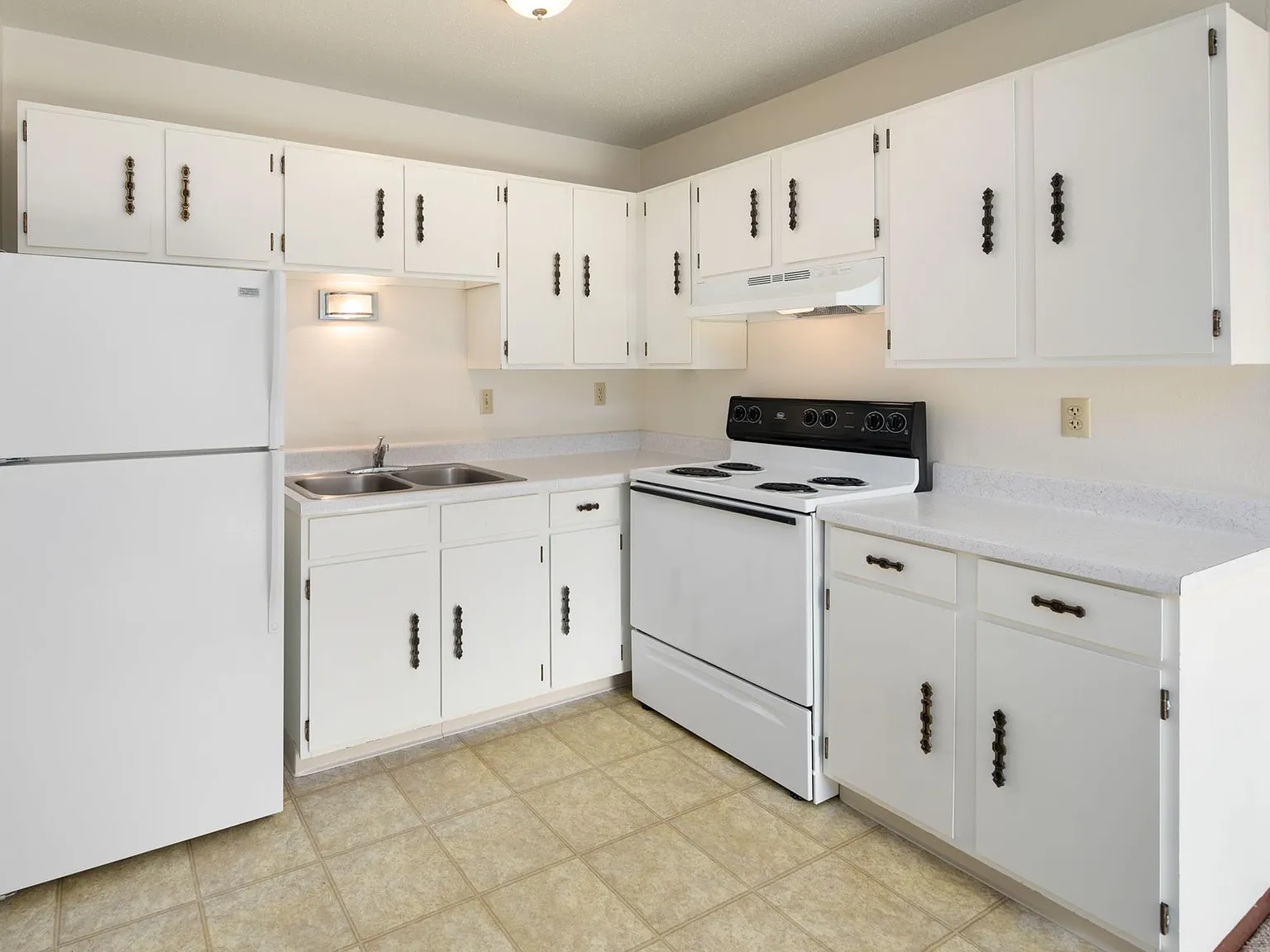 Colton Heights Apartments — Photo 3