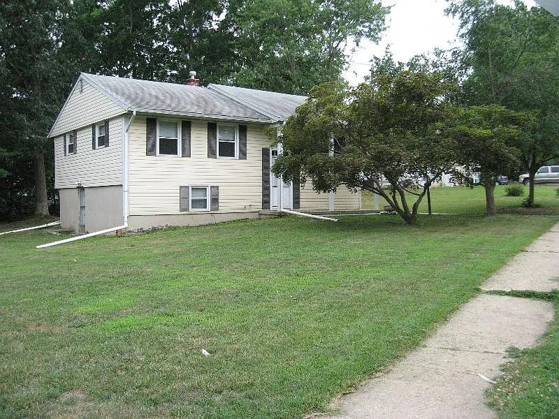 600 Mulberry Ln photo 1