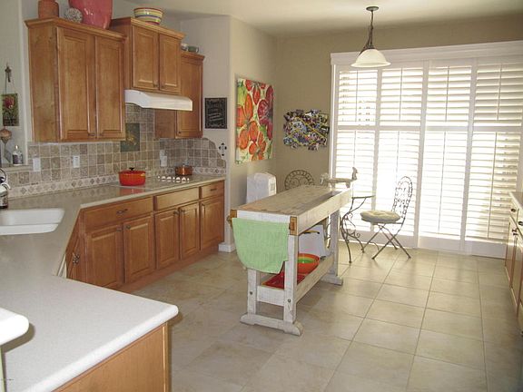5th image of 32010 N Larkspur Dr