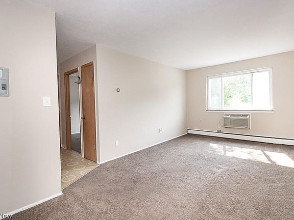 4th image of 1415 Wyandotte Ave APT 203