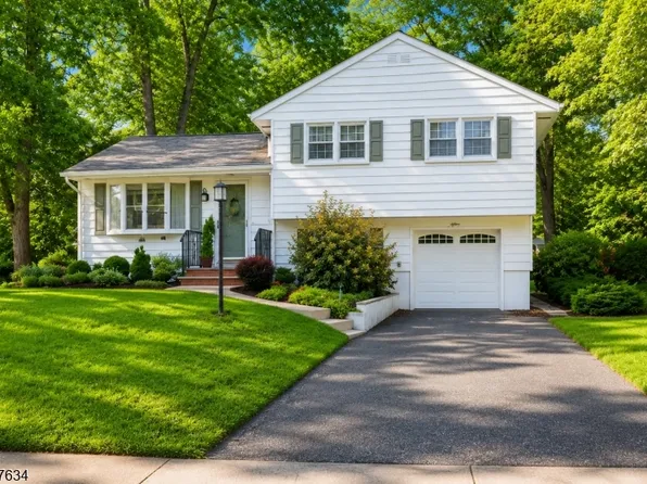 15 Stone Hill Rd, Randolph Twp., NJ 07869