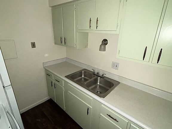 5th image of 4805 Glenway Ave APT 13