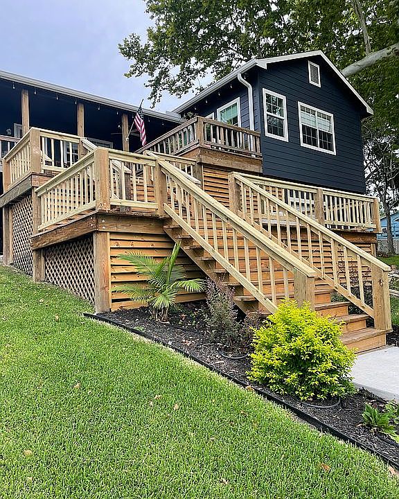 2nd image of 430 Southwood Shores Dr