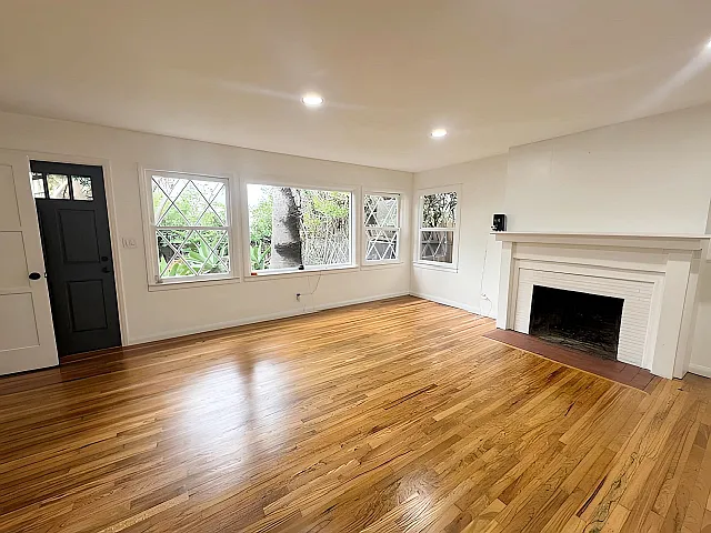 2416 Boone Ave — Photo 4
