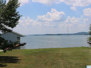 474 Milky Way Rd, Guntersville, AL 35976