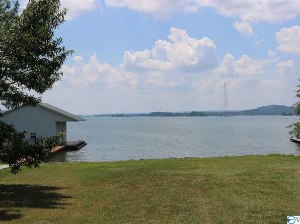 474 Milky Way Rd, Guntersville, AL 35976