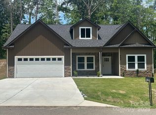 953 Mike Cir, Spartanburg, SC 29303