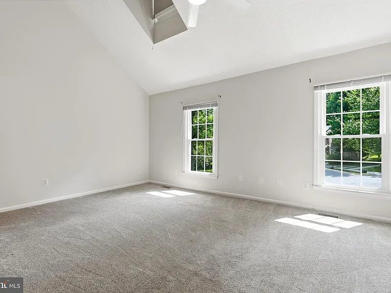 7691 Northern Oaks Ct — Photo 23