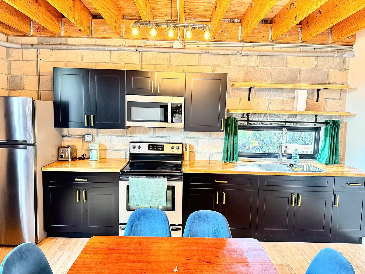 Building Photo - 1335 Churchill Rd #1