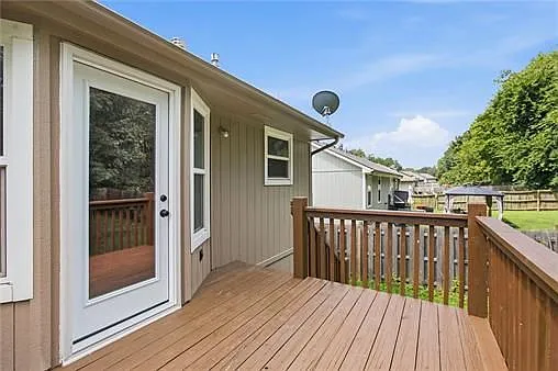 2521 NW Richard Dr — Photo 32