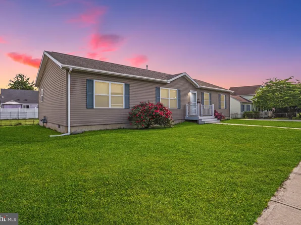 322 W 2nd St, Florence, NJ 08518