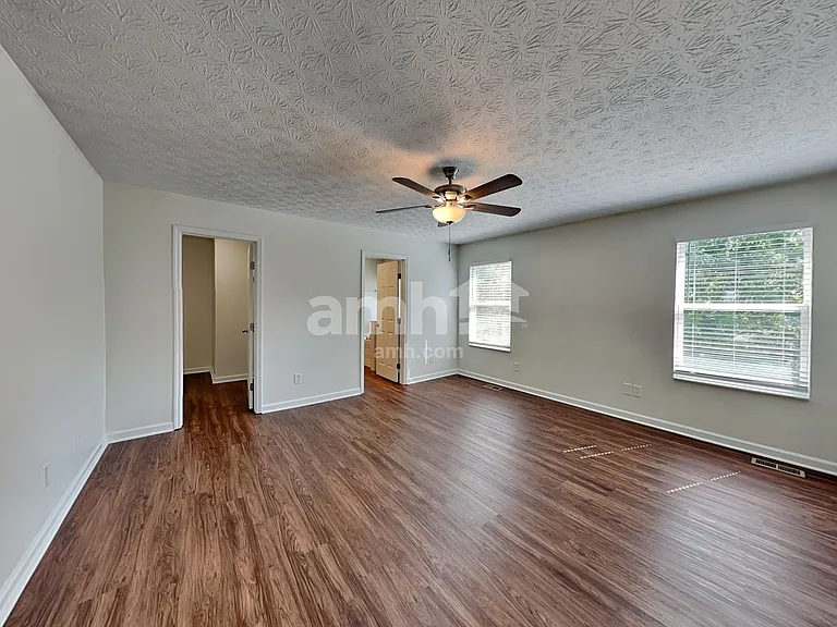 136 Leasure Dr — Photo 11