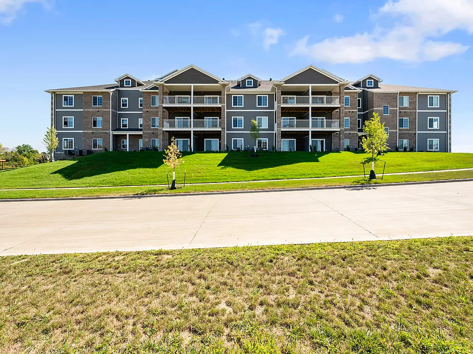 2871 Spring Rose Cir
