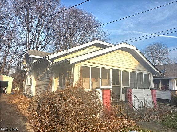 3rd image of 646 Columbia Ave