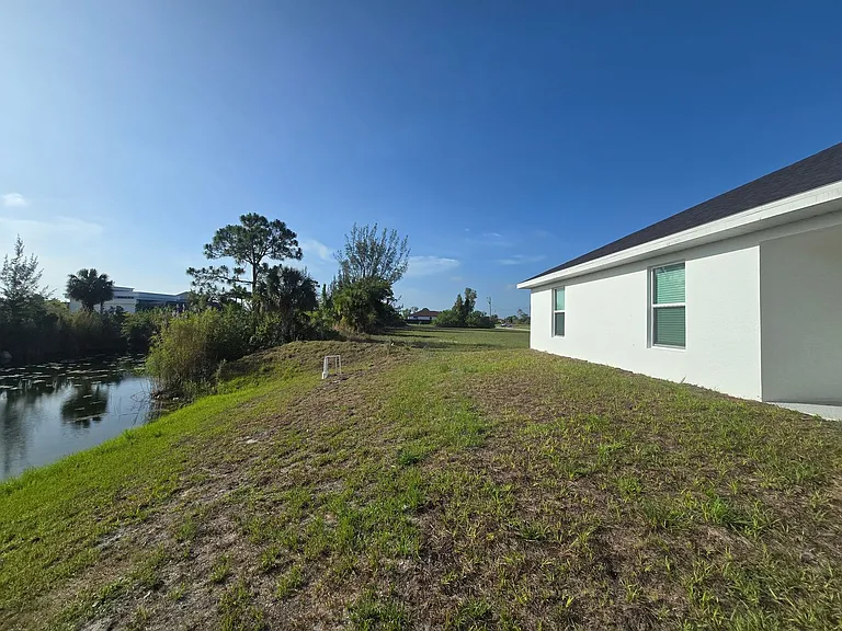 4309 NE 20th Ct — Photo 33