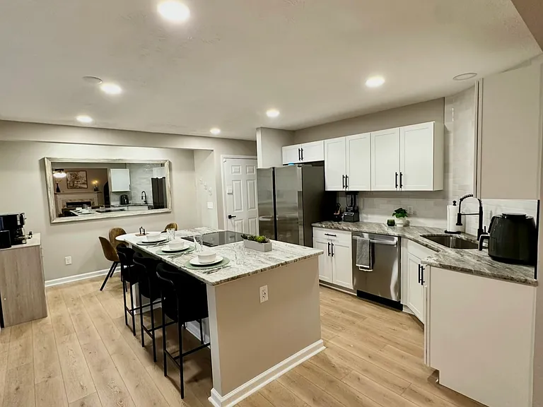 206 Moorhill Ave — Photo 26