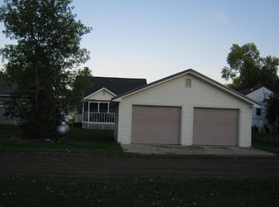 408 Lincoln Ave, Harvey, ND 58341