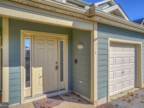 4th image of 314 Lakeside Dr #59C