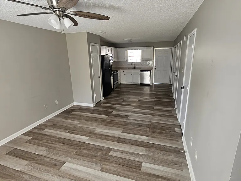 1411 Brookline Ave SW #21 — Photo 8