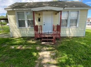 1693 Market St, Madison, IL 62060