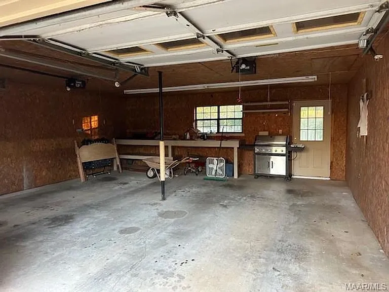 817 Dumont Dr — Photo 15