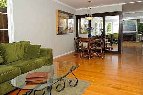 3rd image of 822 Parkman Dr