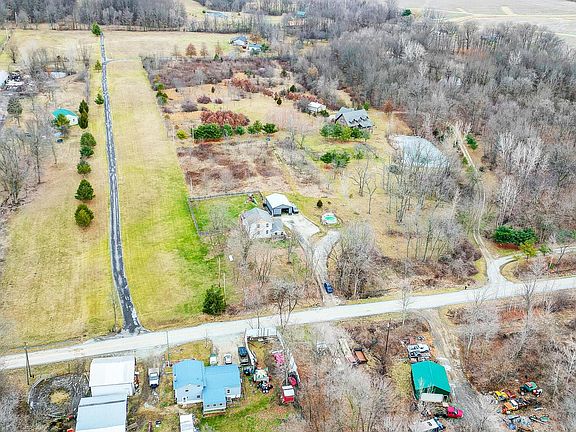 3rd image of 4537 Township Road 232