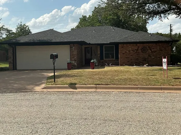 103 Chaparral Dr, Graham, TX 76450