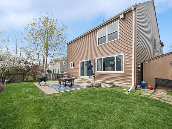 3rd image of 2807 Forestview Dr