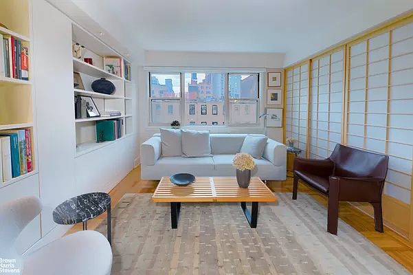 1st image of 445 E 86th St APT 4D