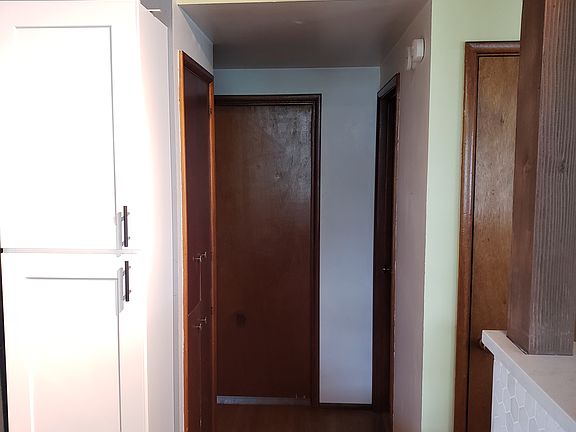 3rd image of 617 114th St S