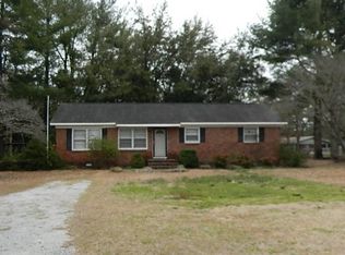 101 Windsor Dr, Cheraw, SC 29520