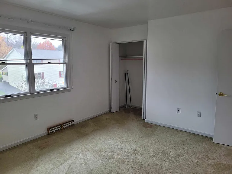 118 Hopewell Dr — Photo 18