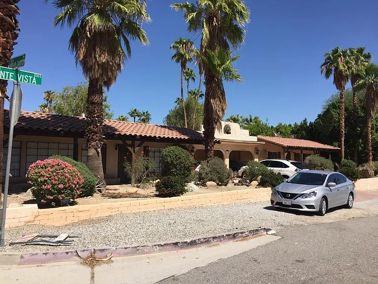 La Casa — Photo 88
