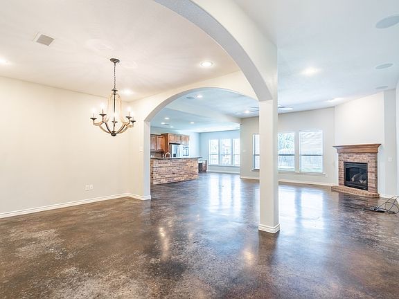 5th image of 4010 Heritage Oaks
