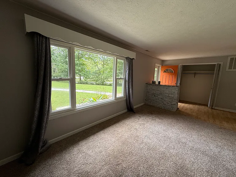 21 Spivey Lake Dr — Photo 3