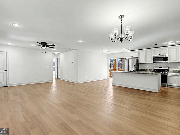 4th image of 411 Loblolly Ridge Rd