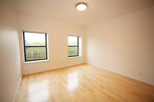 Sold by Betancourt & Associates Realty LLC | media 33