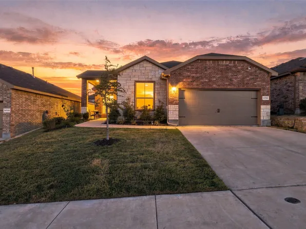 9733 New Bern Dr, Fort Worth, TX 76108