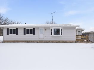 N5516 Hillside Dr, Wild Rose, WI 54984