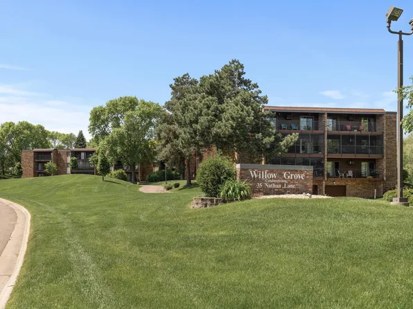 35 Nathan Ln N APT 312, Plymouth, MN 55441